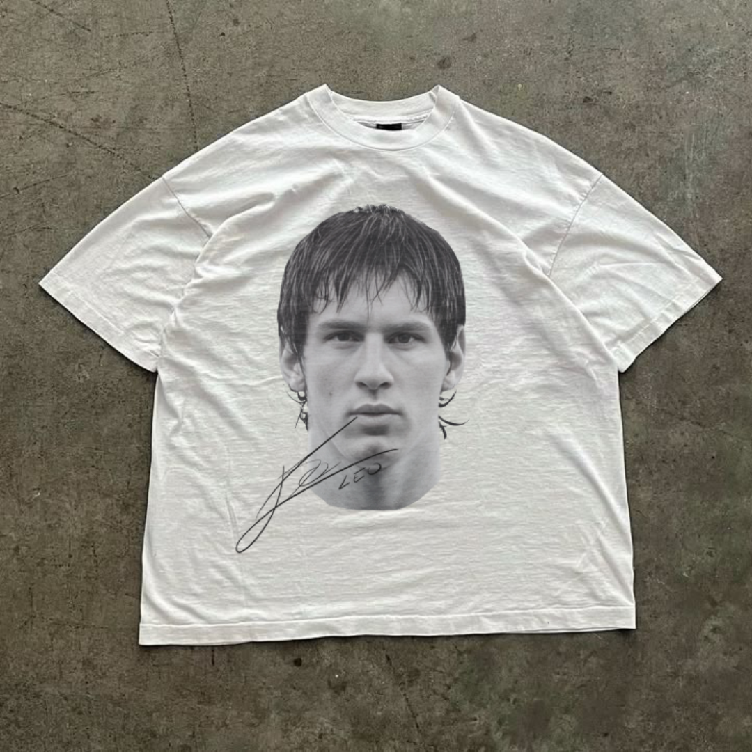 MESSI TEE BOXY FIT WITH SIGNATURE