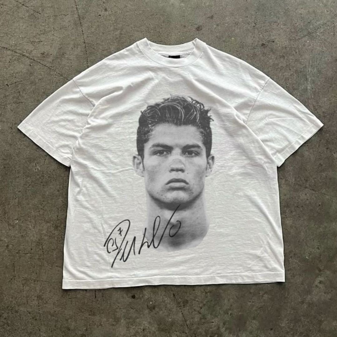 RONALDO TEE BOXY FIT WITH SIGNATURE