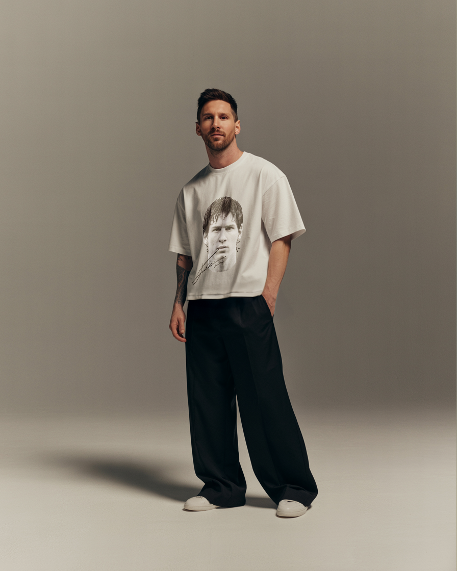 MESSI TEE BOXY FIT WITH SIGNATURE